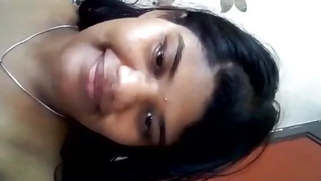 एक महिला स्विंगर पार्टी होस्ट करने वाले एक जोड़े के बारे में सेक्सी वीडियो हिंदी में मूवी सपने देखती है