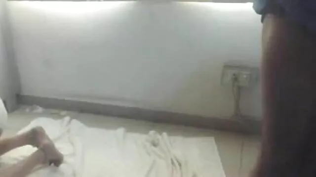 जापानी परिपक्व त्रिगुट सेक्स करते हुए हिंदी मूवी