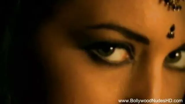 पापा - लैटिना बैंग फ्रीक राइडिंग सेक्सी हिंदी पिक्चर मूवी मोटी वुडी