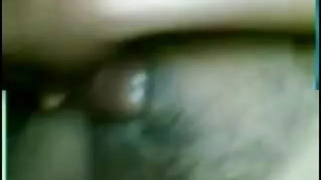 उन्होंने पुसी को संगीत से सेक्सी मूवी वीडियो में सेक्सी हराया