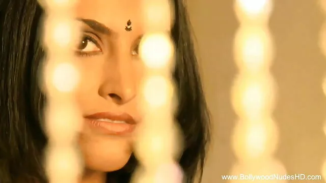 एक धमाकेदार एशियाई पत्नी के साथ त्रिगुट कार्रवाई हिंदी सेक्सी मूवी वीडियो