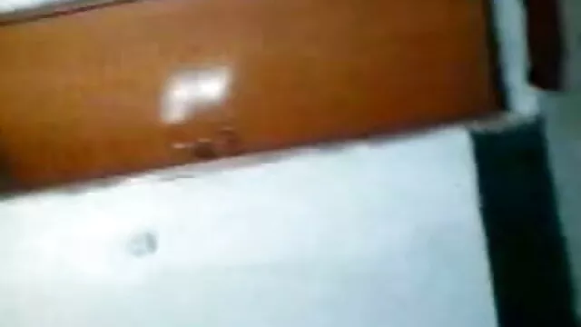 निविदा एशियाई शहद हिंदी सेक्स वीडियो मूवी एचडी तीन दोस्तों द्वारा बंधे