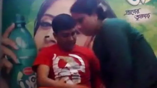 के ट्रिपल एक्स एक्शन 4 हिंदी मूवी हद सेक्सी में