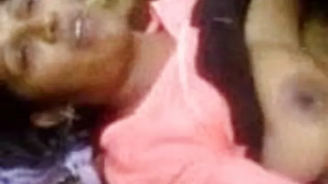 एक बड़ी क्लिट के साथ लैटिना गड़बड़ हिंदी सेक्सी मूवी फिल्म हो जाता है