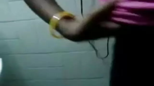 सुनहरे बालों वाली किशोर GF कई सेक्स सेक्सी मूवी इंडियन मूवी खिलौने के साथ कैम पर हस्तमैथुन