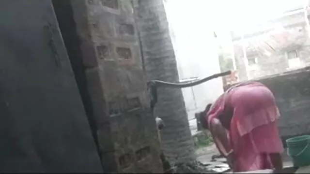 अपना मुँह खोलो और मेरे पैरों को चूसो मूवी सेक्सी बीएफ