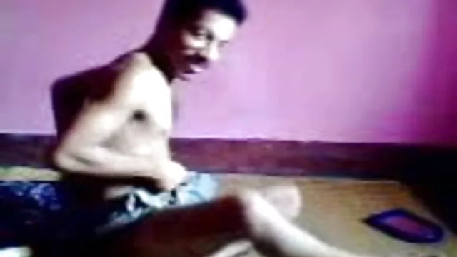 त्रिगुट खुशमिजाज सेक्सी फिल्म फुल एचडी सेक्सी आदमी mff