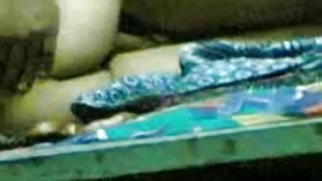 बालों वाली और busty फ्रेंच milf मुश्किल गड़बड़ सेक्सी एचडी मूवी हिंदी में