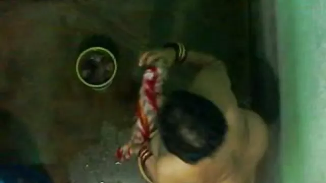 पत्नी चुंबन बेकार है और पति हिंदी सेक्सी मूवी पिक्चर फिल्म के सामने काले बैल fucks