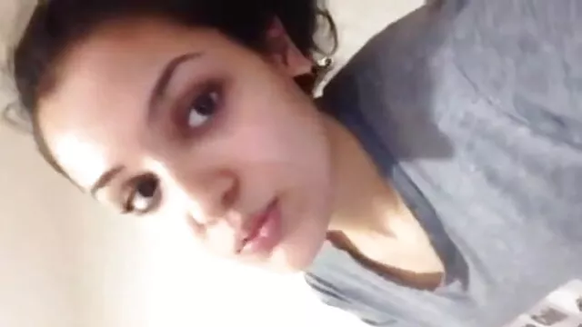 बैंगनी सेक्सी मूवी इन हिंदी कंकाल