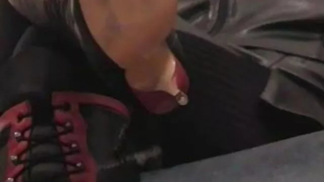 स्क्वीटिंग सेक्सी मूवी फिल्म हिंदी में ब्रांडी लव क्वीन दोस्त