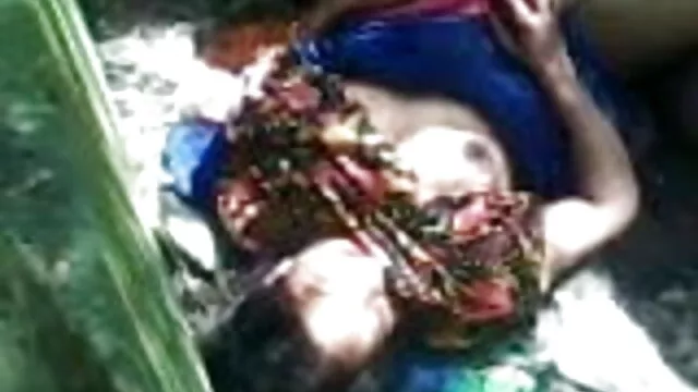 मलाईदार सेक्स मूवी एचडी में संभोग और थोड़ा धार