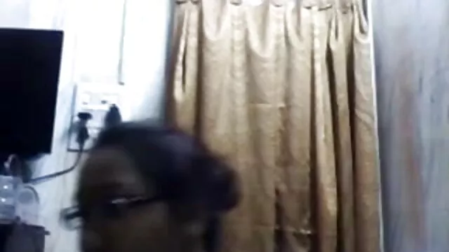 पुराने जोड़े के पास हिंदी मूवी सेक्सी वीडियो एक और लड़का है