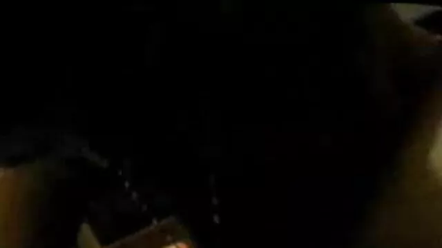 एक कठिन मुर्गा पर उसके हाथों का सेक्सी फुल मूवी वीडियो उपयोग कर श्यामला